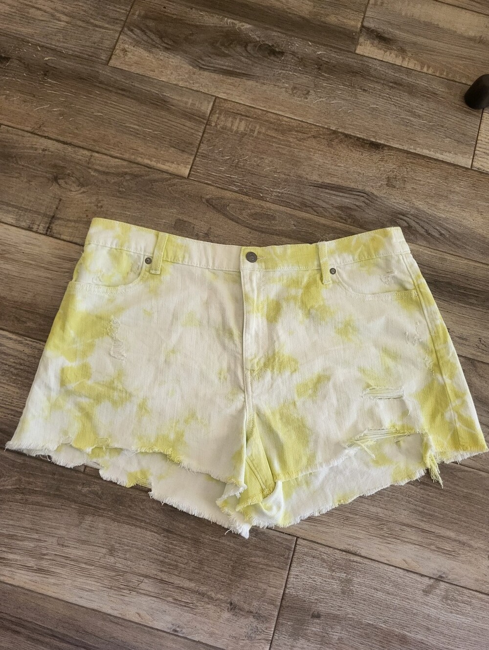 Aerie Yellow Tie-Dye Denim Cutoff Shorts Sixe Xl